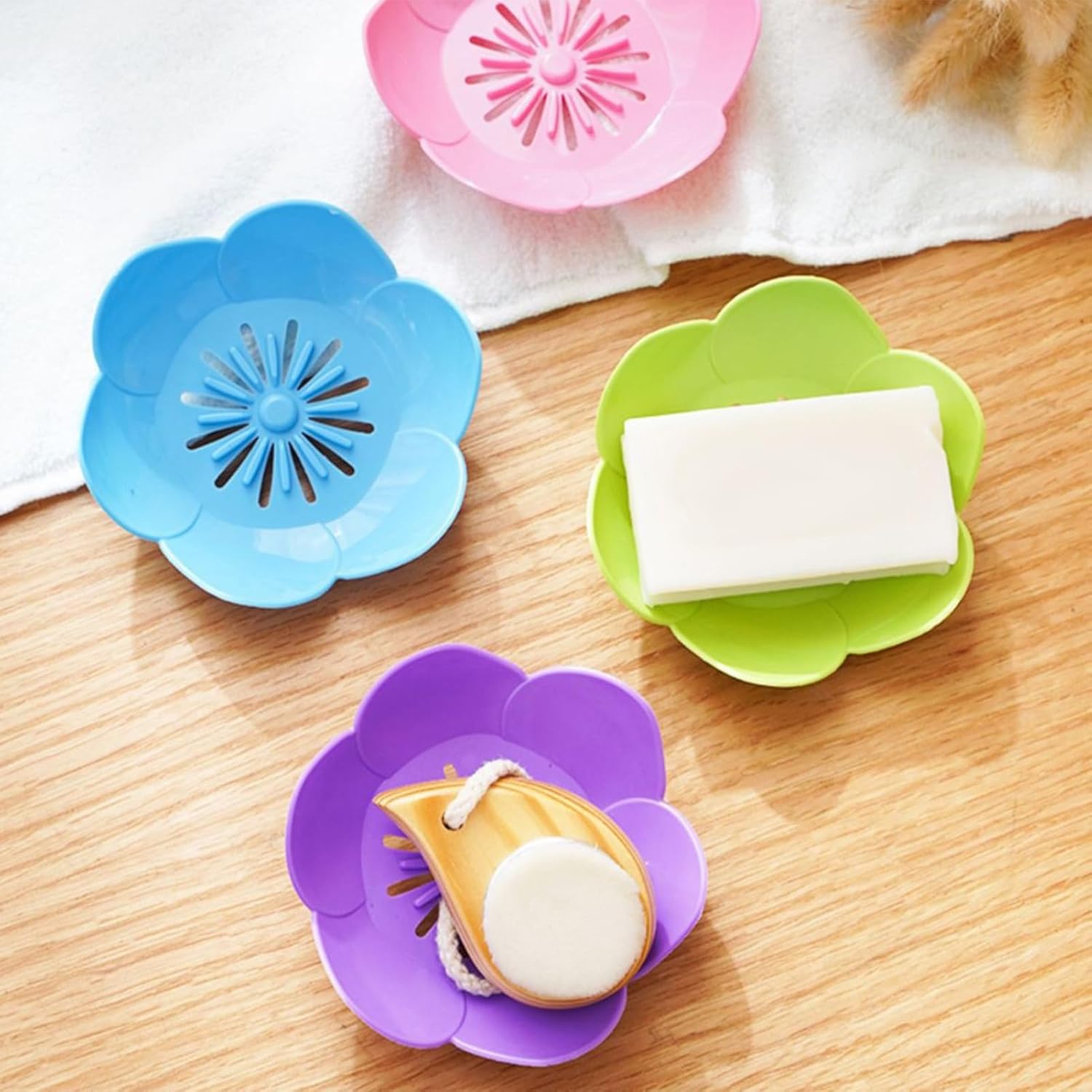 Qinlenyan Bathroom Soap Holder with Suction Cup and Drainage