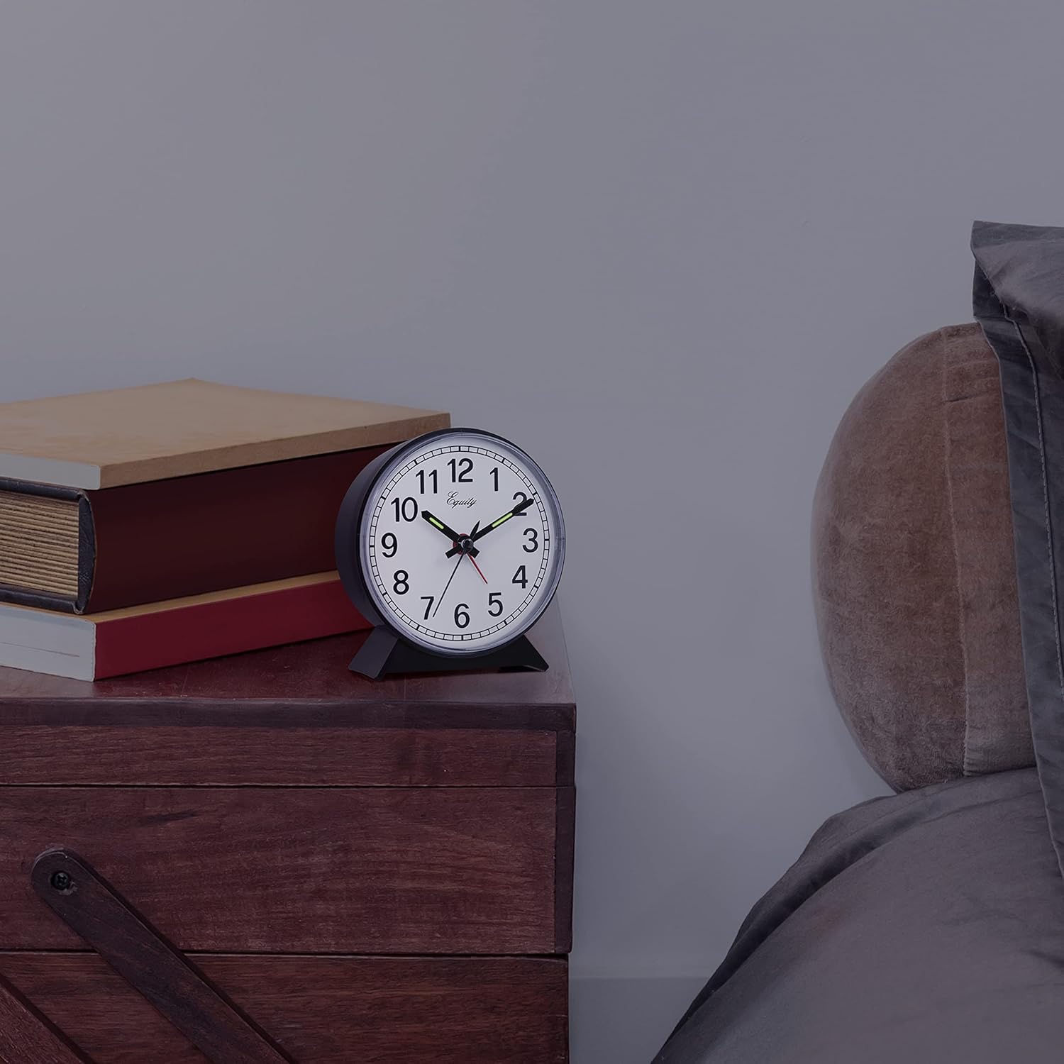 La Crosse Equity 14075 Black Analog Wind-Up Alarm Clock