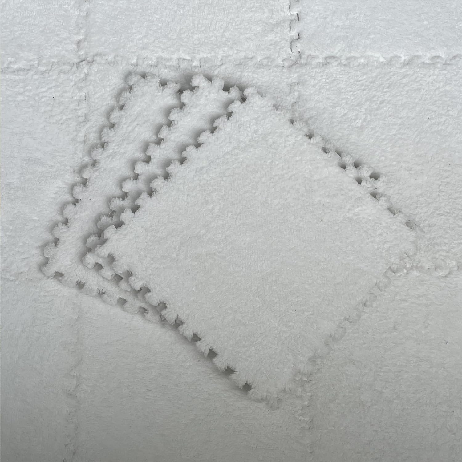 12 Pcs Shaggy Foam Carpet Tiles - Kids Room Mat 12x12 White