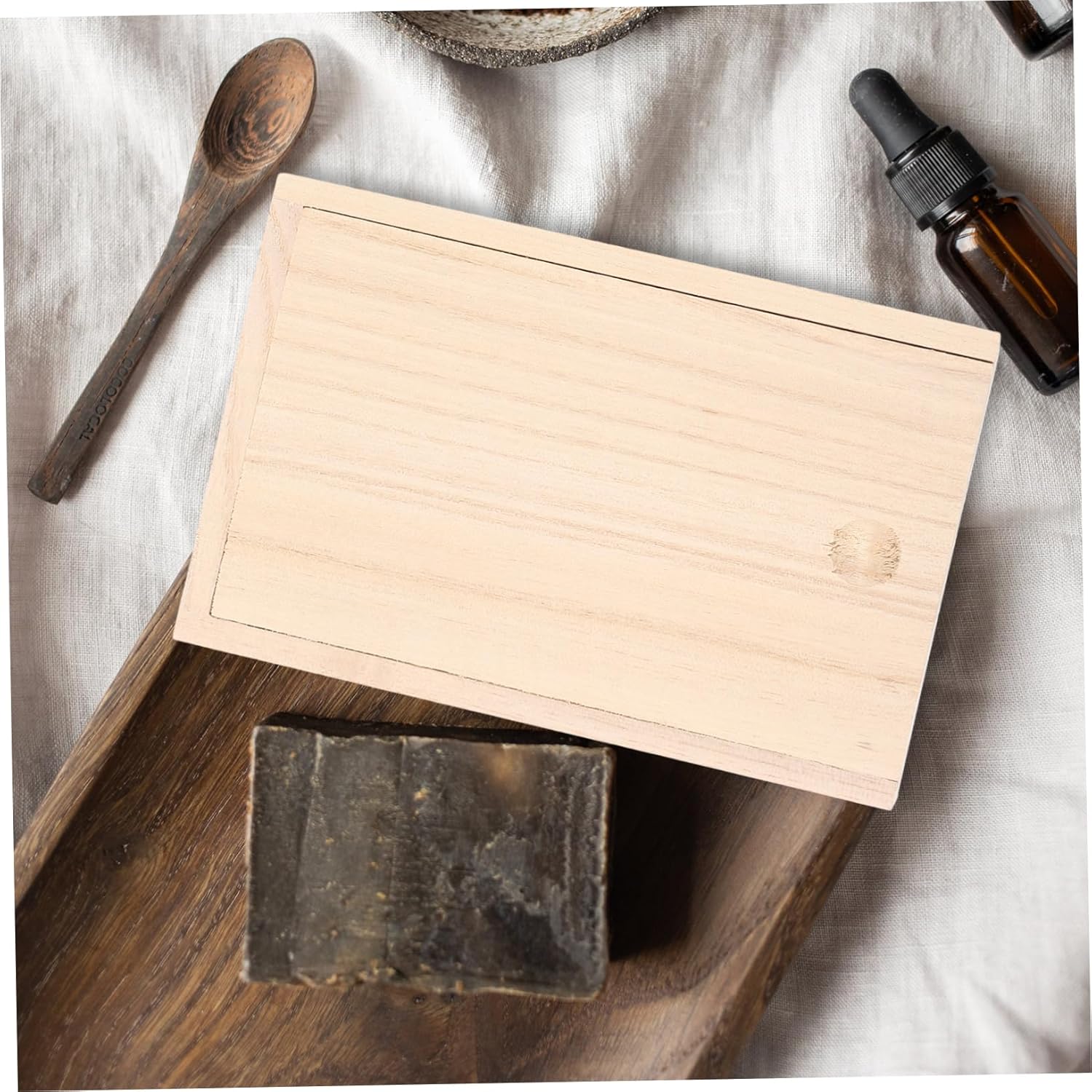 Long-Lasting Natural Paulownia Soap Dish with Lid for Bathroom 1