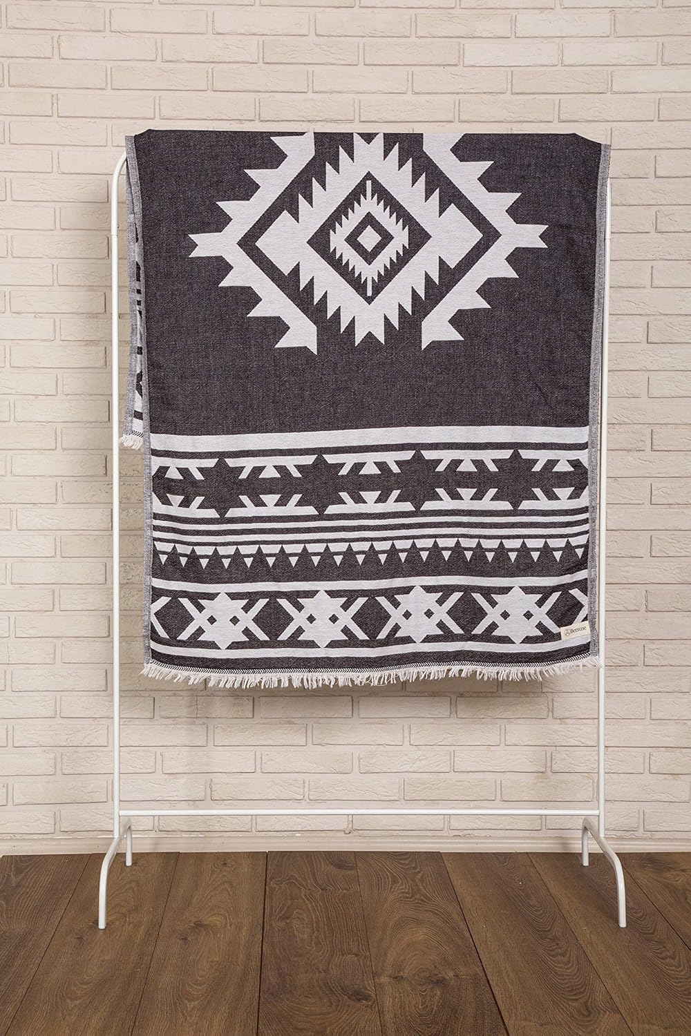 Bersuse Turkish Towel Set of 3 - 39x71 Inches Black